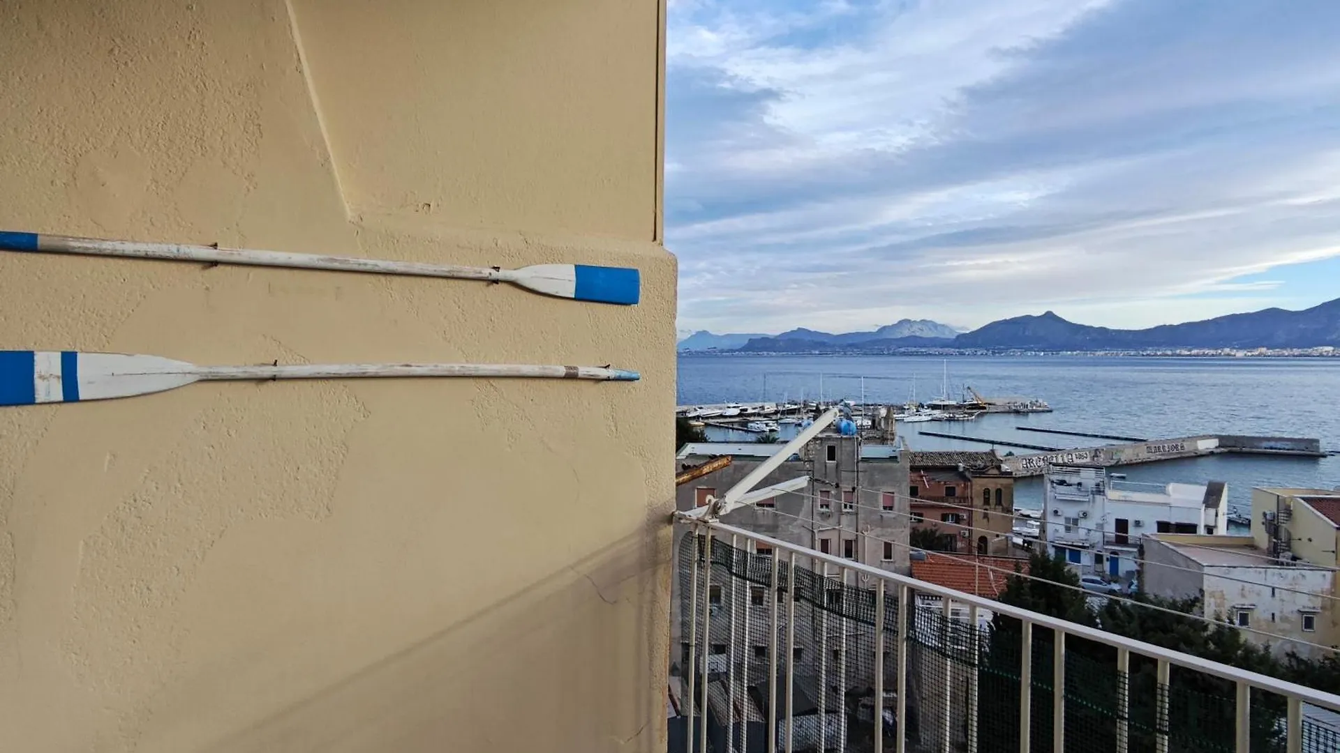 Appartamento Il Balcone Sul Mare - Free Parking & Relax Palermo Italia